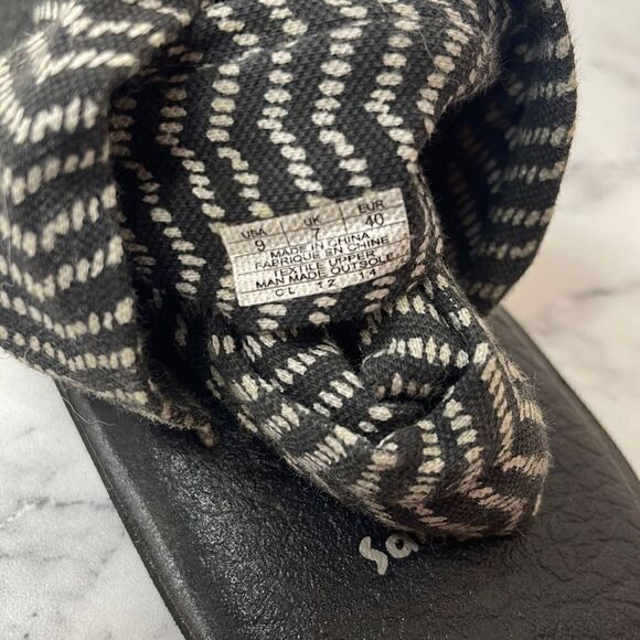 Sanuk Yoga Slings Sandals 9 - Picture 5 of 6